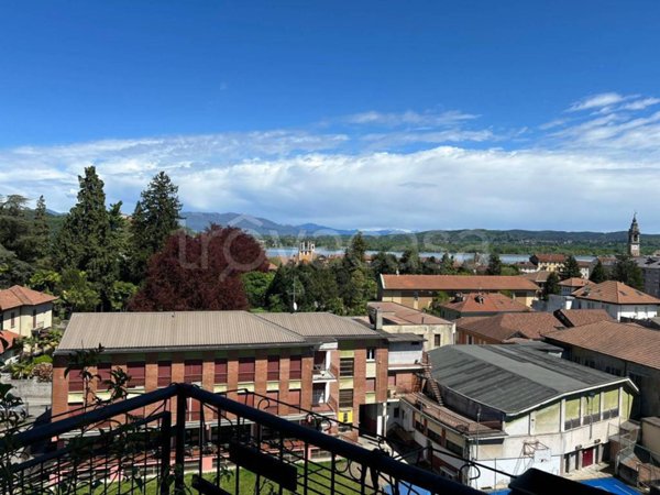 appartamento in affitto ad Arona in zona Mercurago