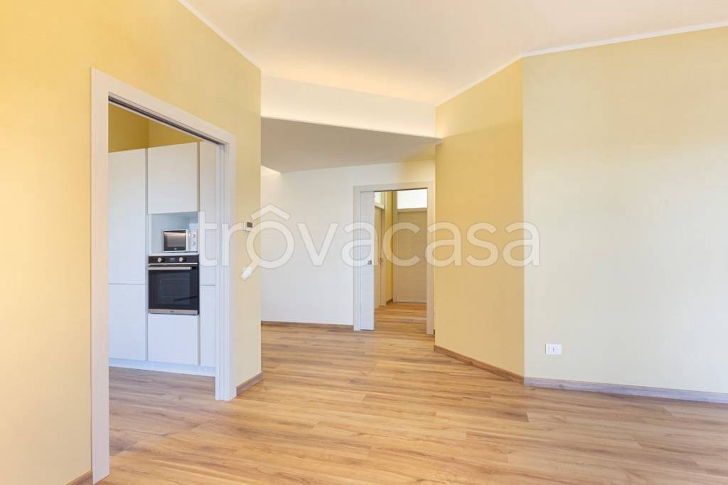 appartamento in affitto ad Arona