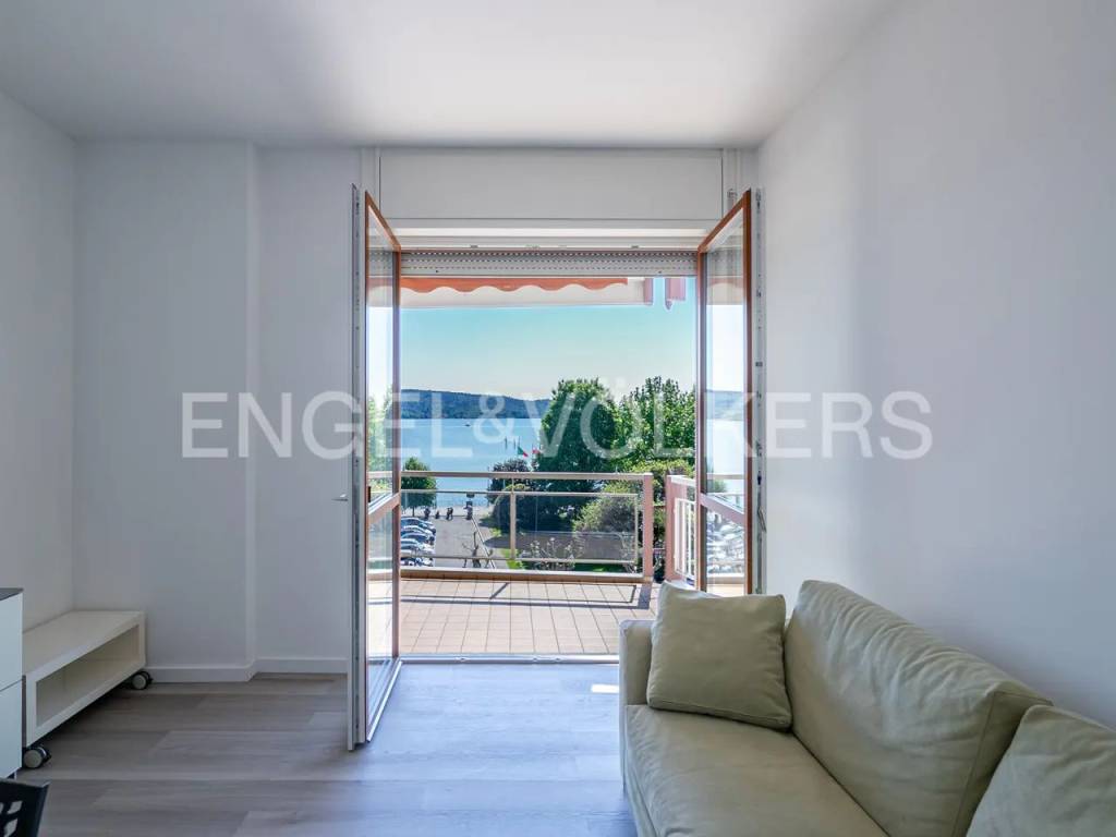 appartamento in affitto ad Arona