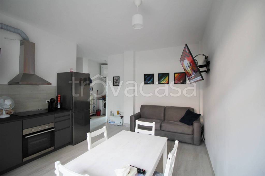 appartamento in affitto ad Arona