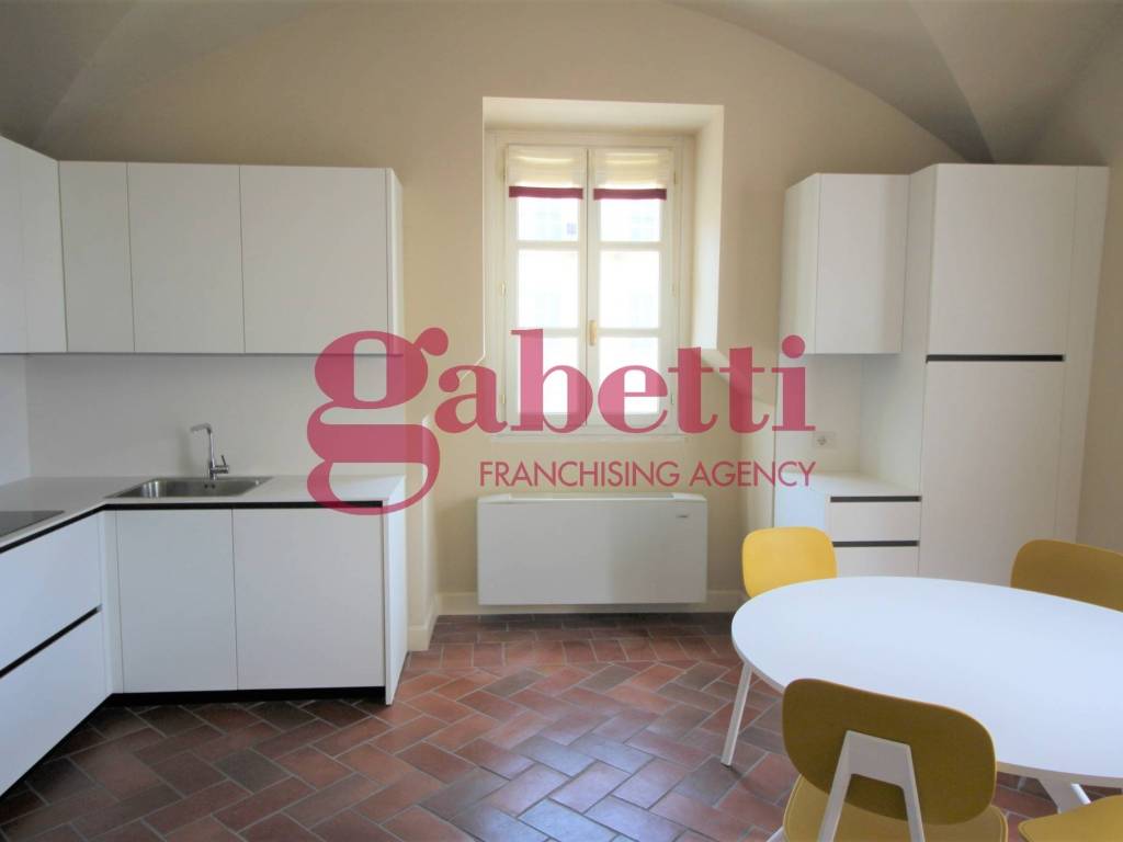 appartamento in affitto ad Arona