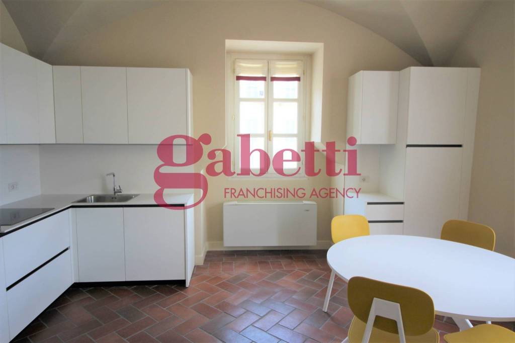 appartamento in affitto ad Arona