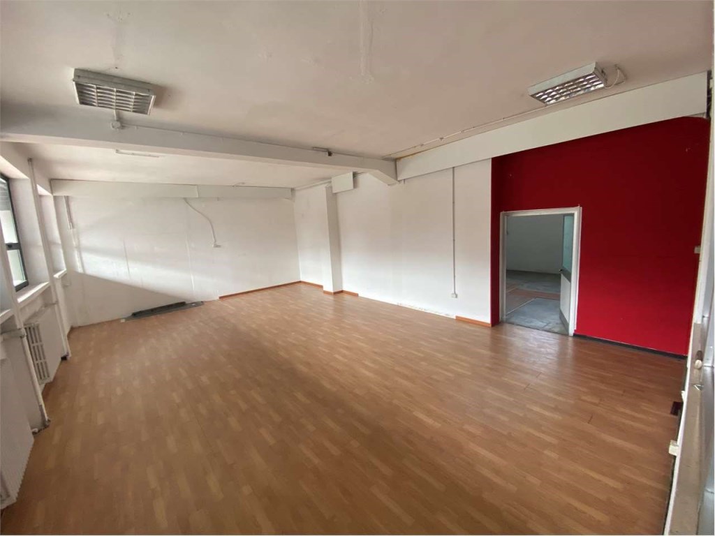 negozio in affitto ad Arona