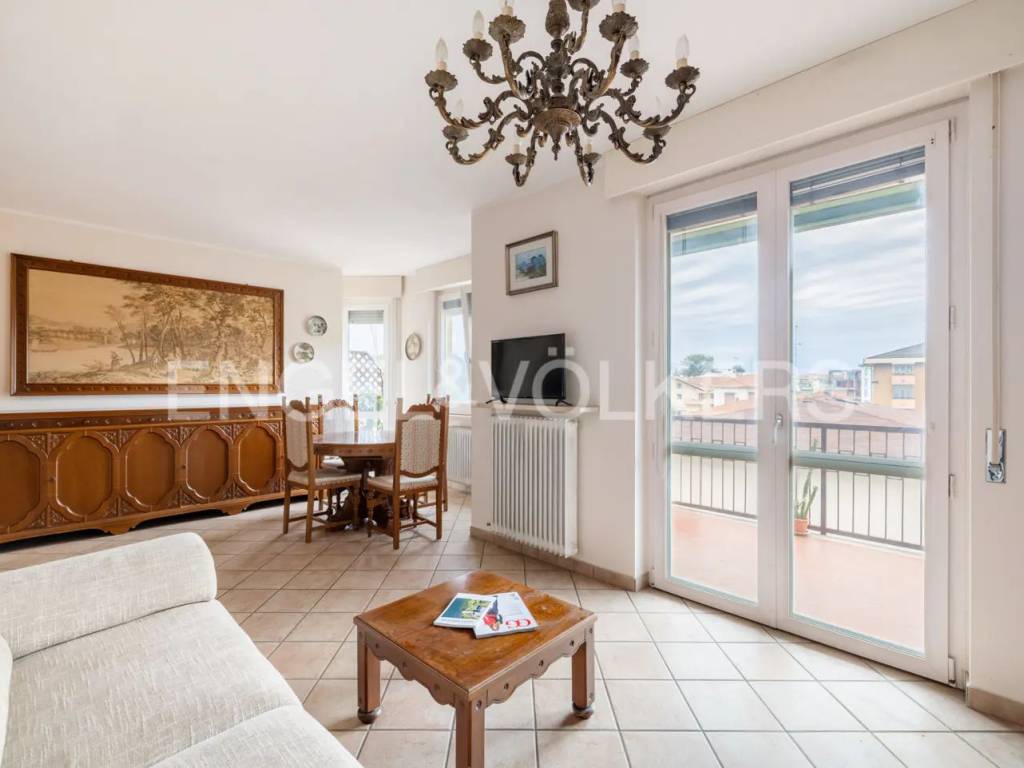 appartamento in affitto ad Arona