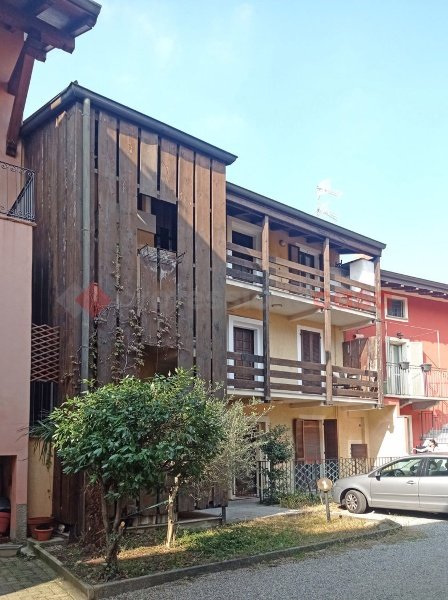 appartamento in affitto ad Arona in zona Mercurago