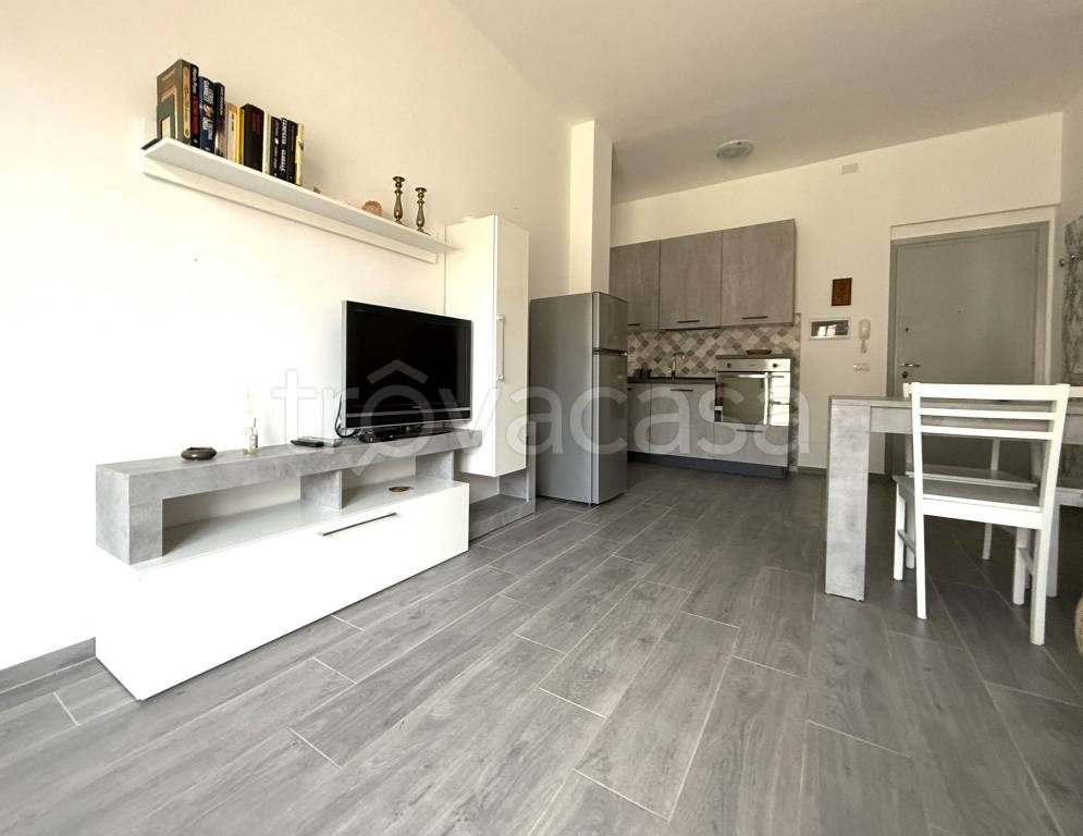 appartamento in affitto ad Arona