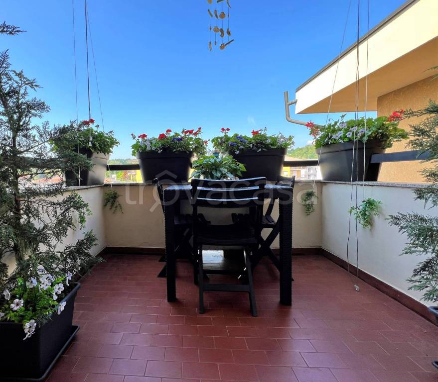 appartamento in affitto ad Arona
