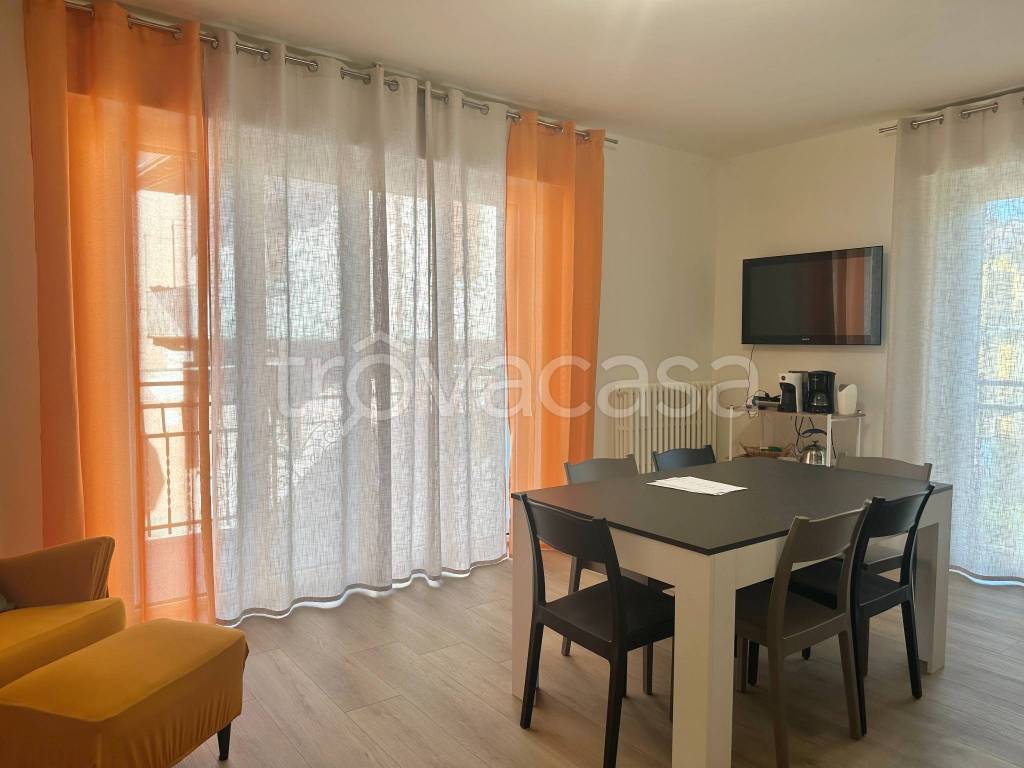 appartamento in affitto ad Arona in zona Mercurago