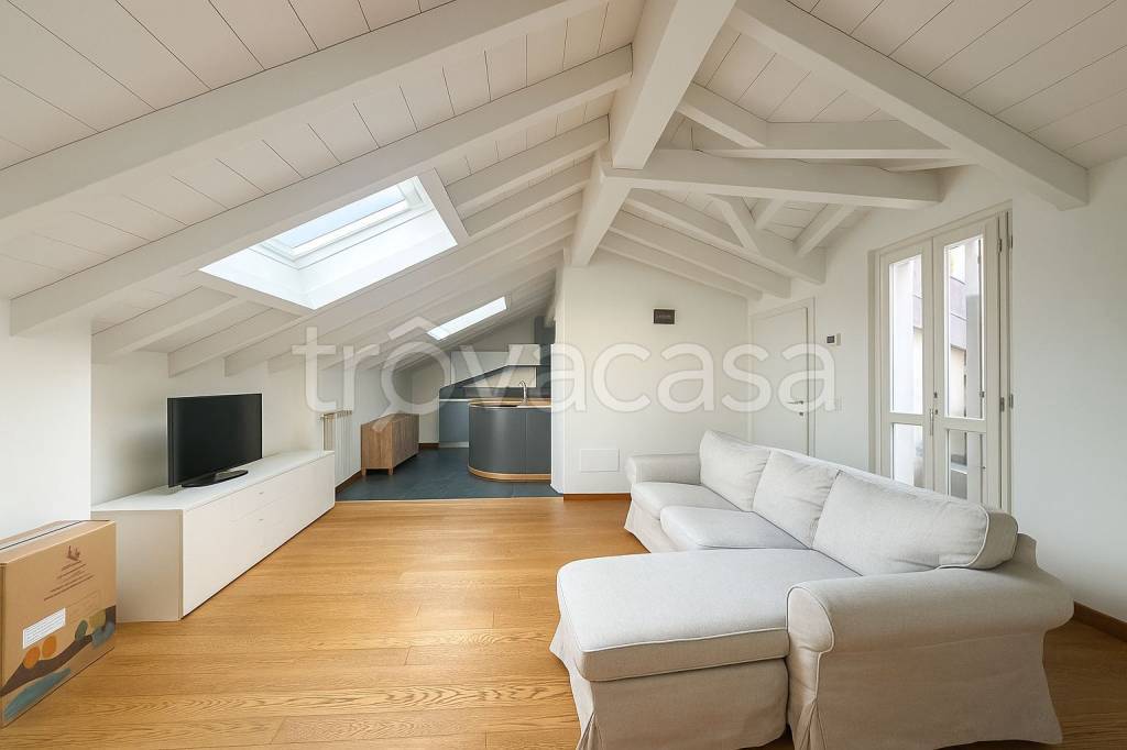 appartamento in affitto ad Arona