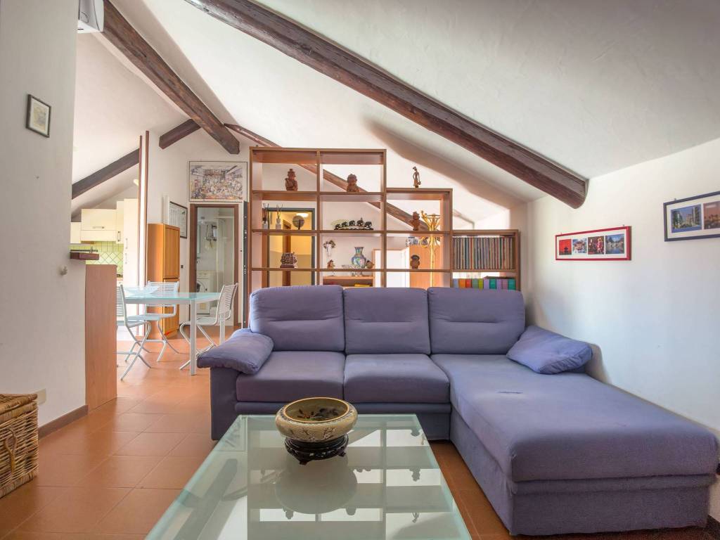 appartamento in affitto ad Arona