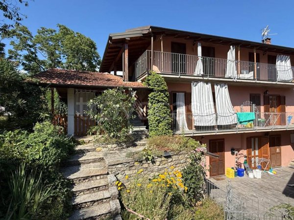 appartamento in affitto ad Arona in zona Montrigiasco