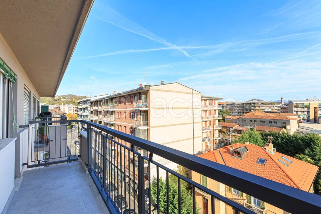 appartamento in affitto ad Arona