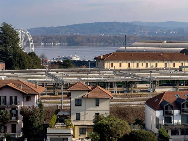 appartamento in affitto ad Arona