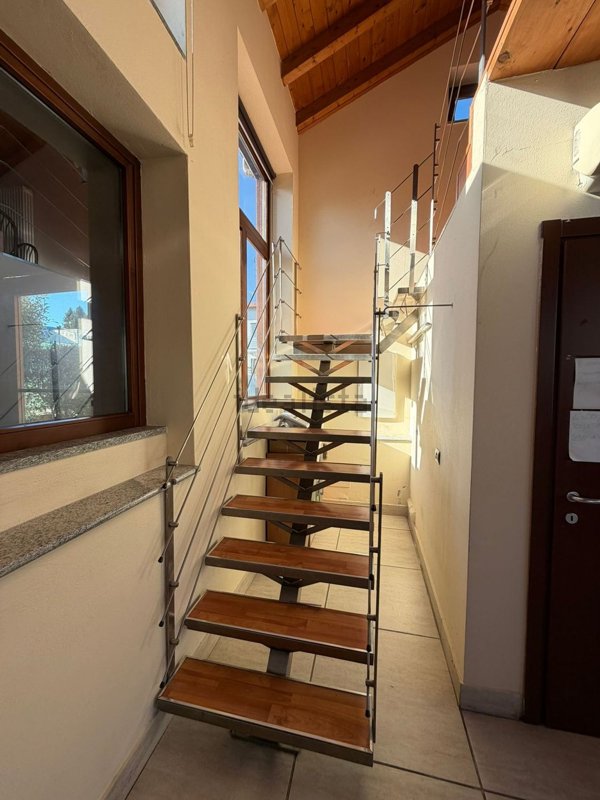 negozio in affitto ad Arona