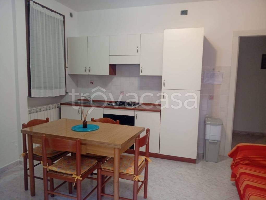 appartamento in affitto ad Arona