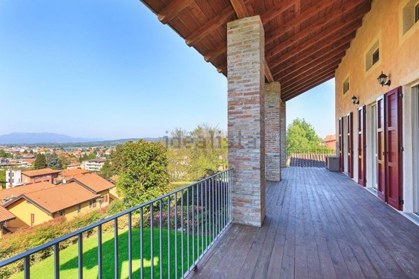 appartamento in affitto ad Arona