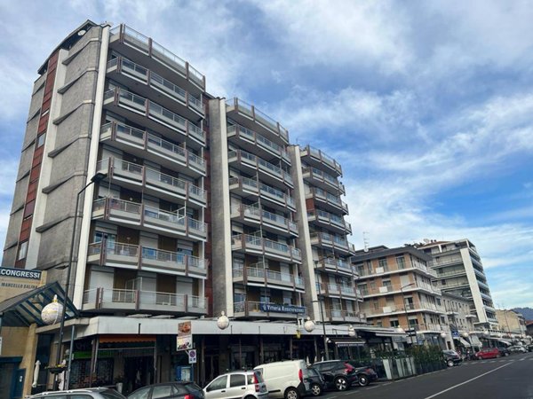 ufficio in affitto ad Arona