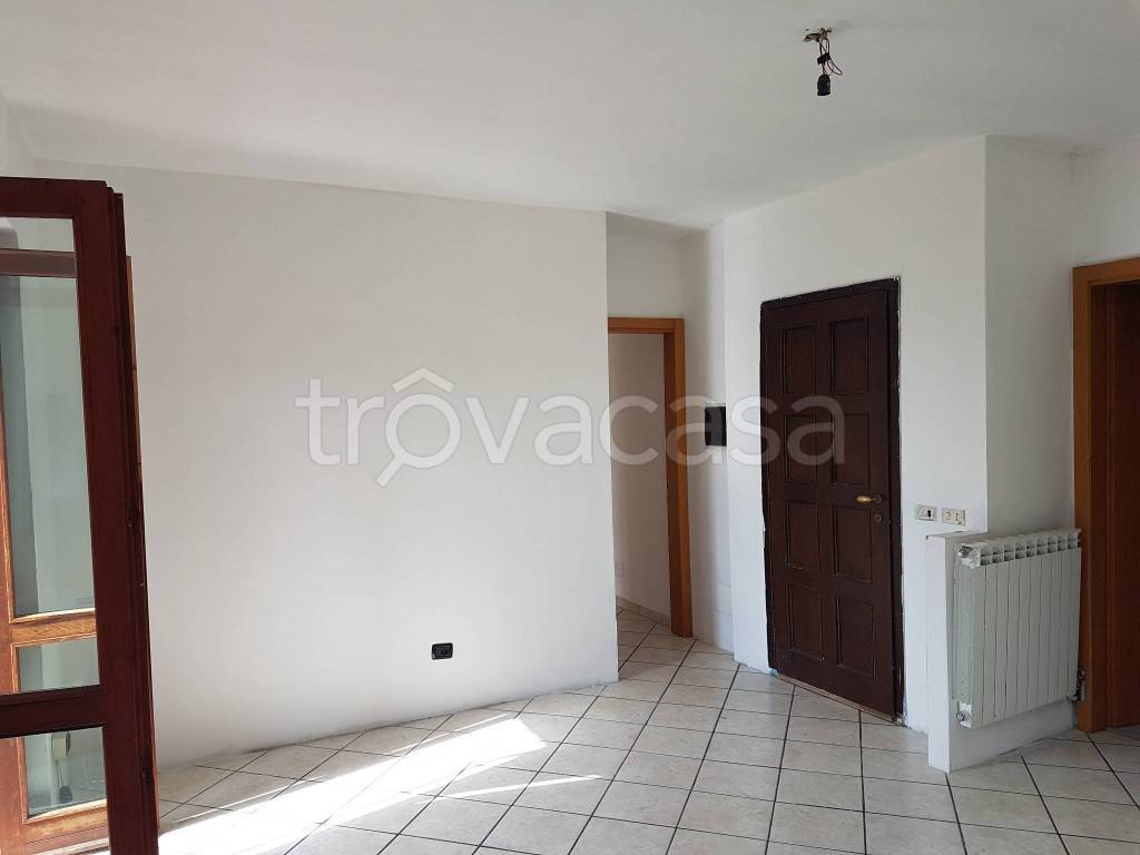 appartamento in affitto ad Arona