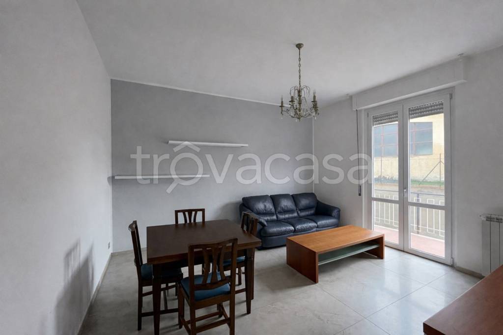 appartamento in affitto ad Arona