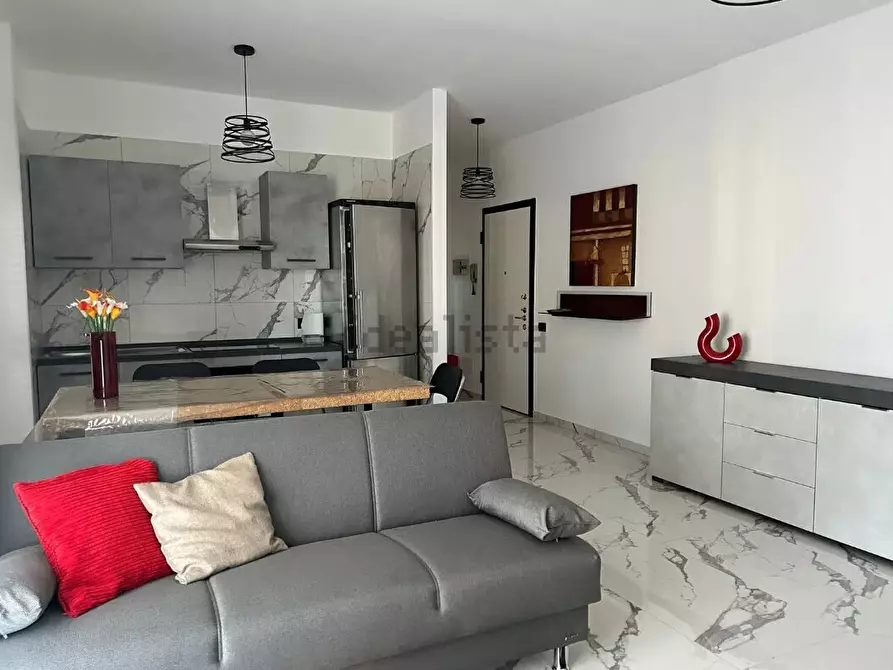 appartamento in affitto ad Arona