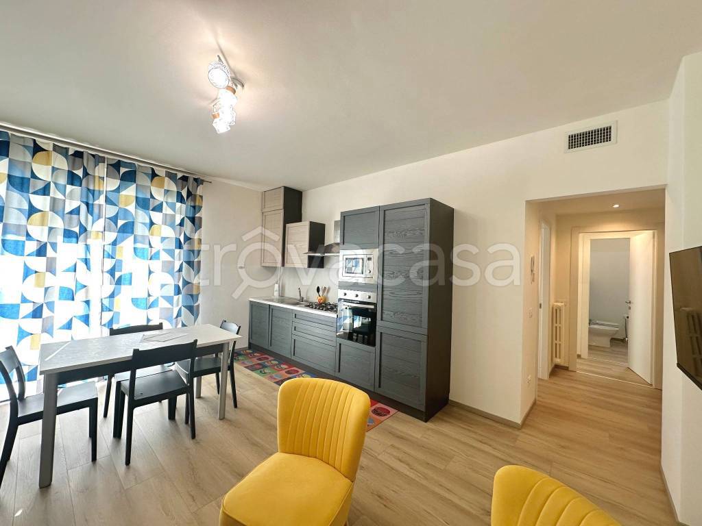 appartamento in affitto ad Arona in zona Mercurago