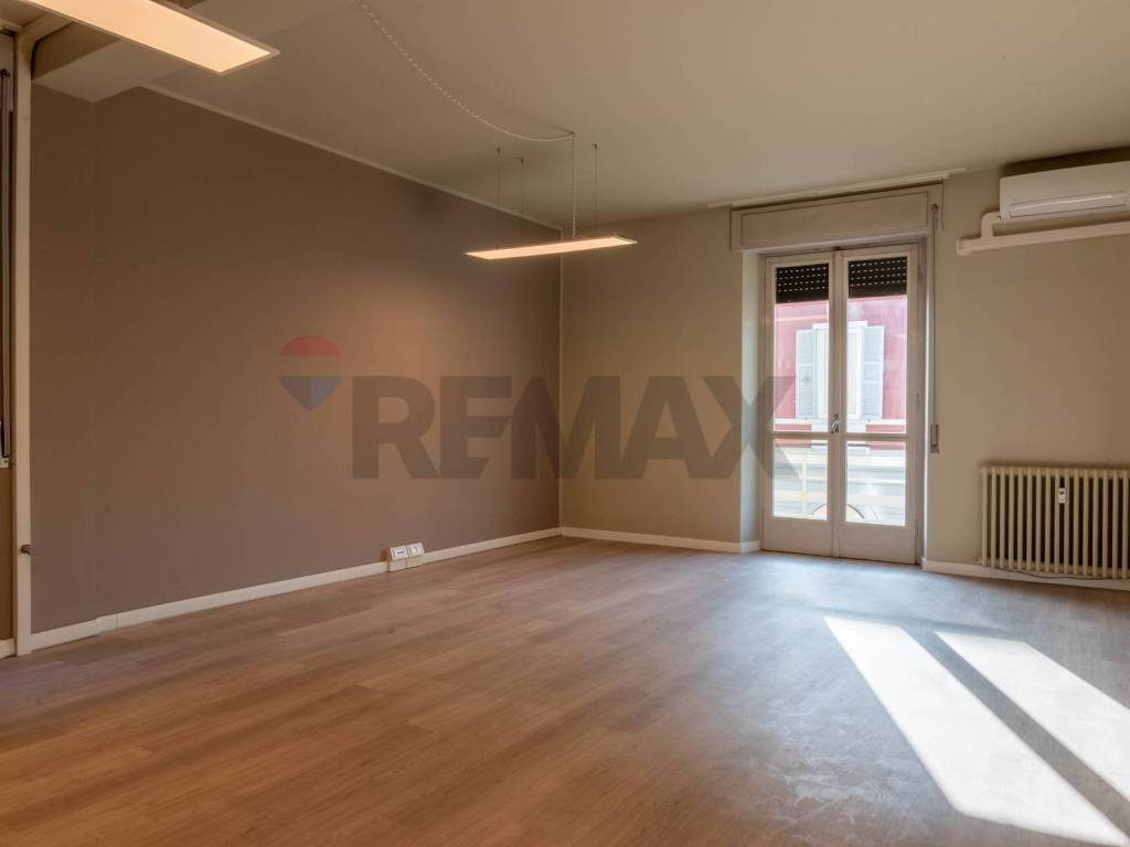 ufficio in affitto ad Arona