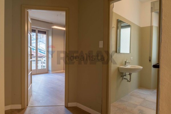 ufficio in affitto ad Arona