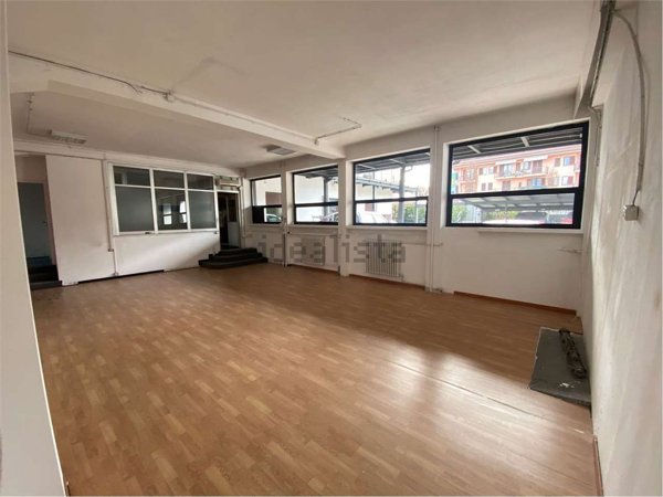 ufficio in affitto ad Arona