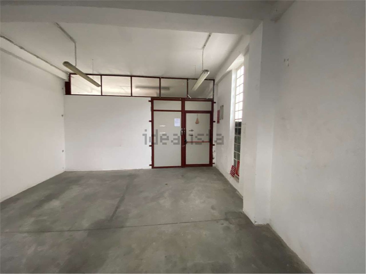 locale di sgombero in affitto ad Arona