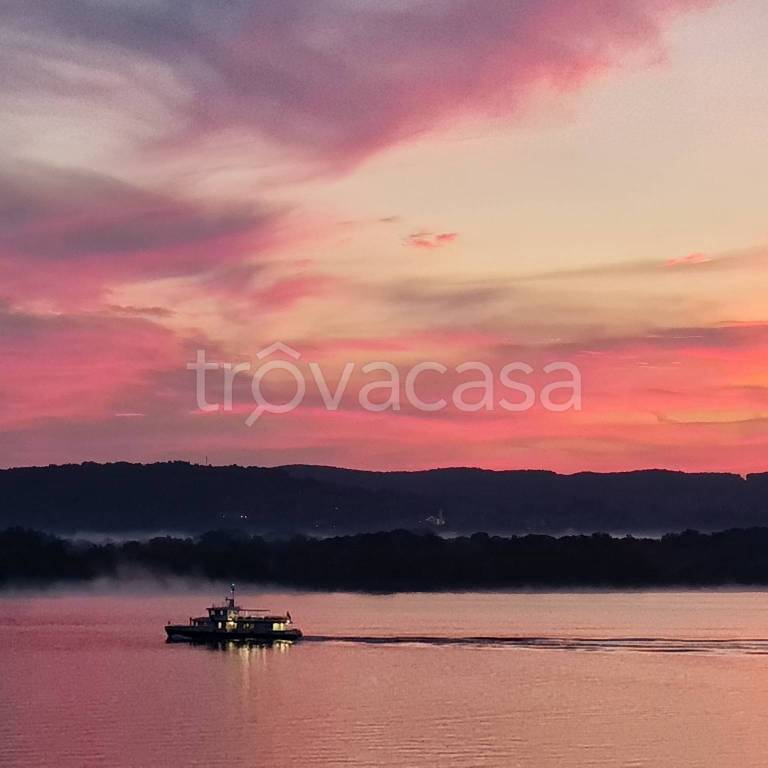 appartamento in affitto ad Arona