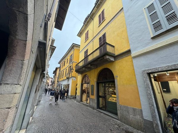 appartamento in affitto ad Arona