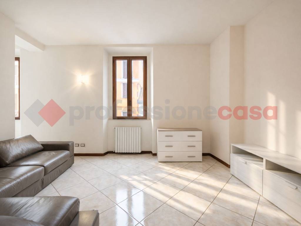 appartamento in affitto ad Arona