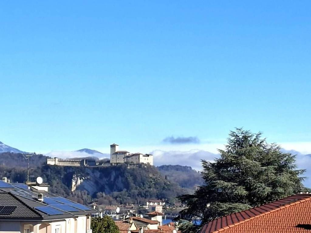 appartamento in affitto ad Arona