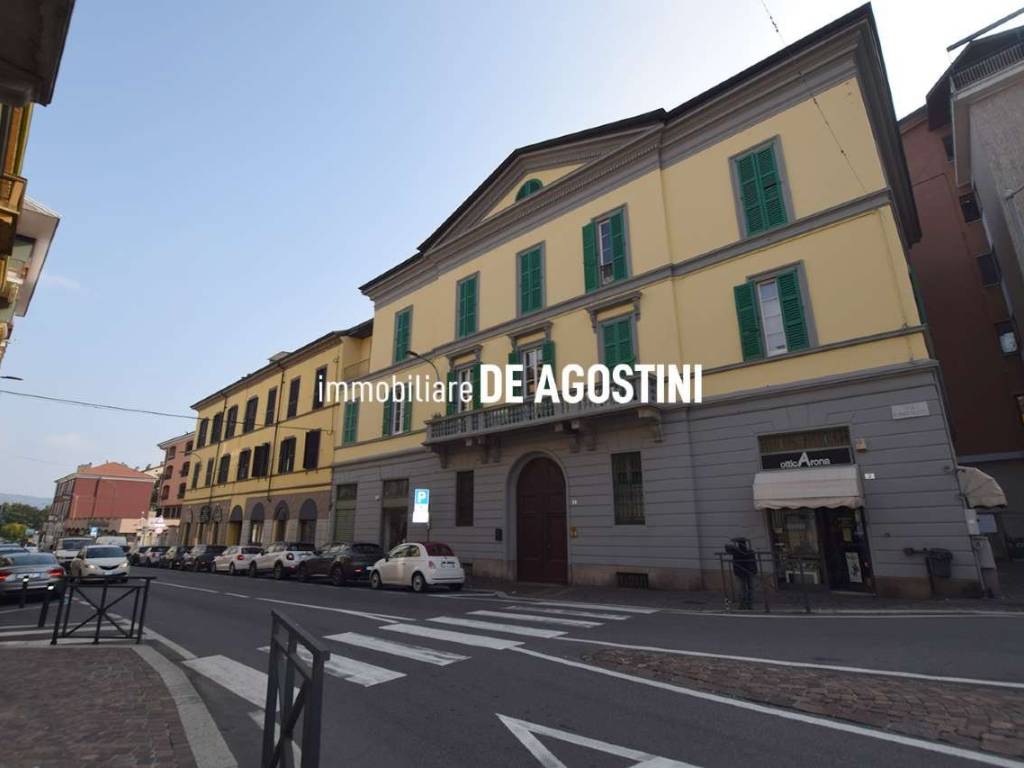 appartamento in affitto ad Arona