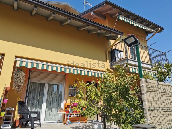 casa indipendente in affitto ad Arona