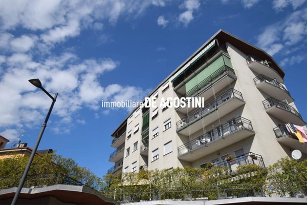 appartamento in affitto ad Arona