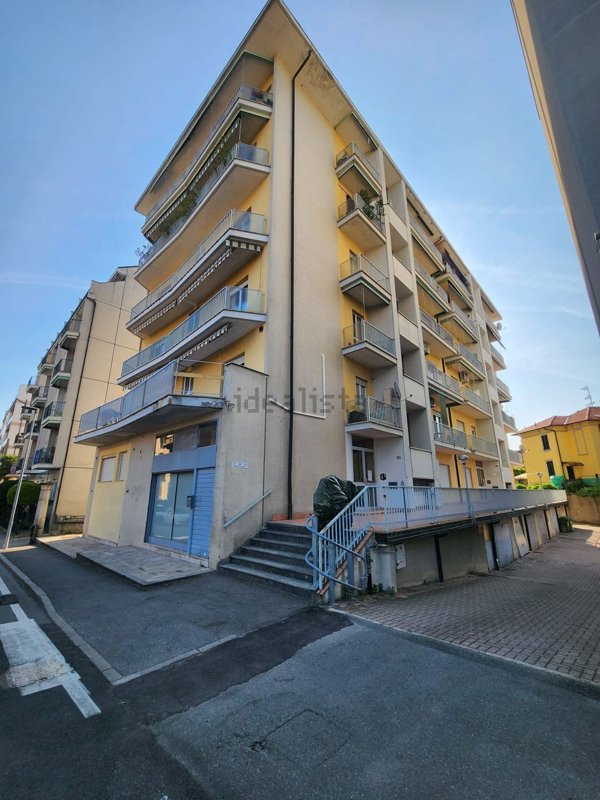 appartamento in affitto ad Arona