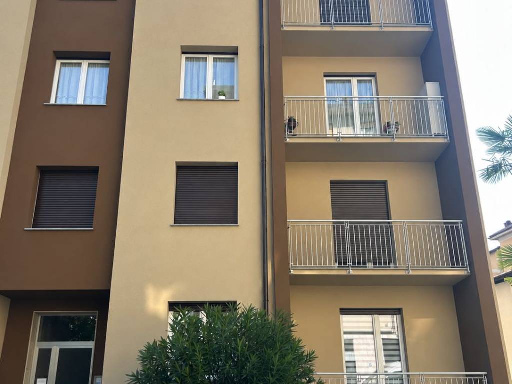 appartamento in affitto ad Arona