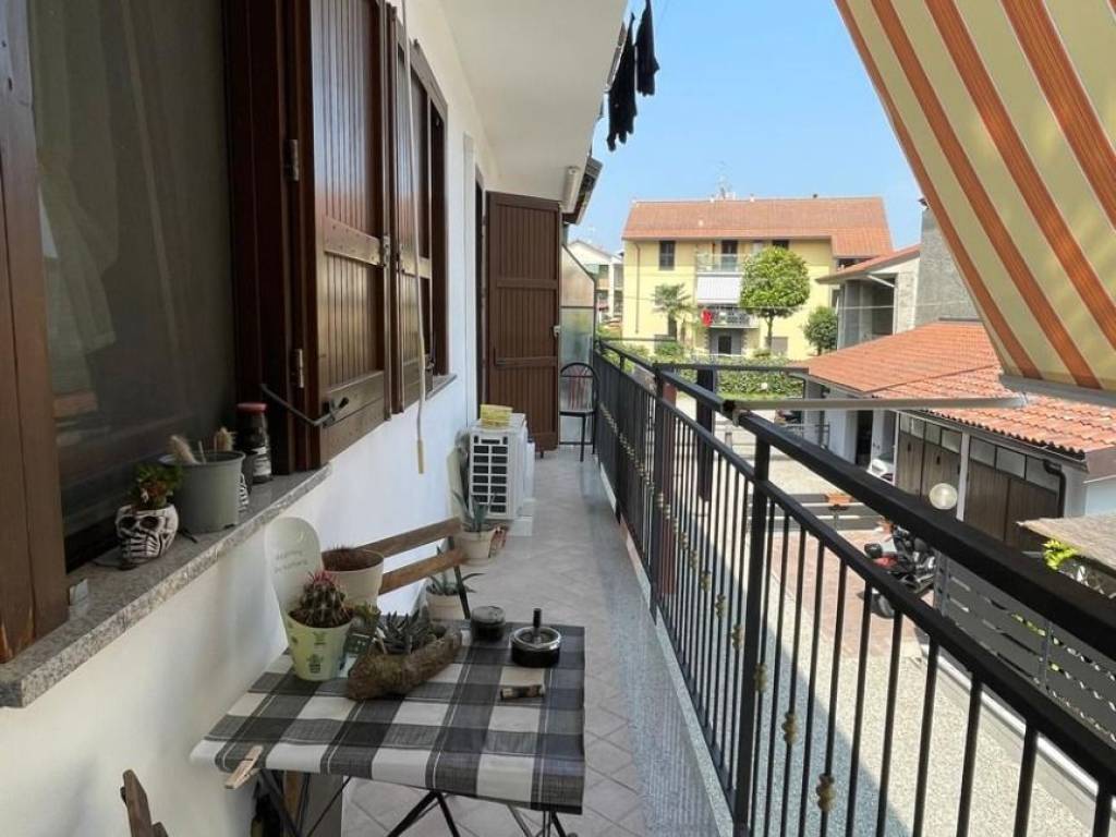 appartamento in affitto a Bellinzago Novarese