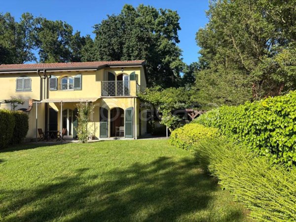 casa indipendente in affitto a Bogogno