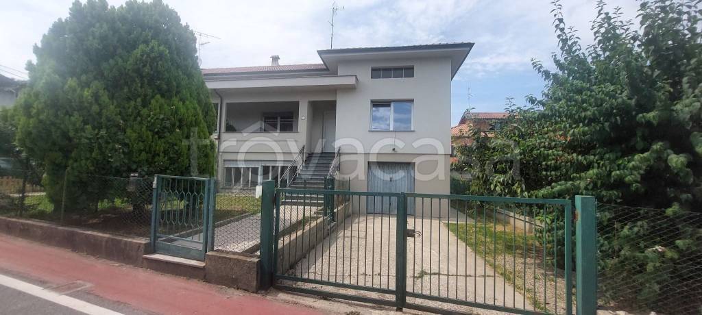 casa indipendente in affitto a Bogogno