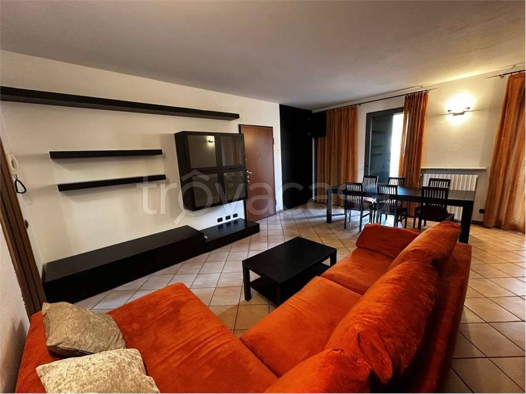 appartamento in affitto a Bogogno