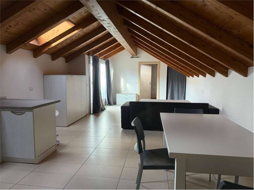 appartamento in affitto a Borgomanero