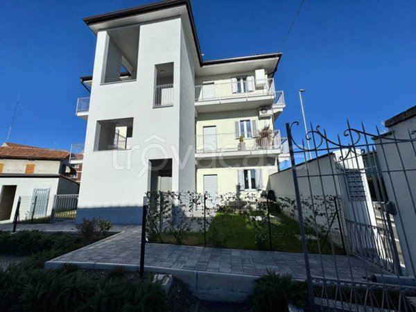 appartamento in affitto a Borgomanero