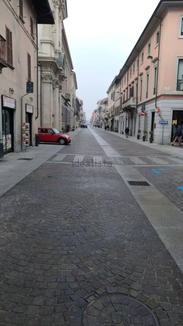 negozio in affitto a Borgomanero