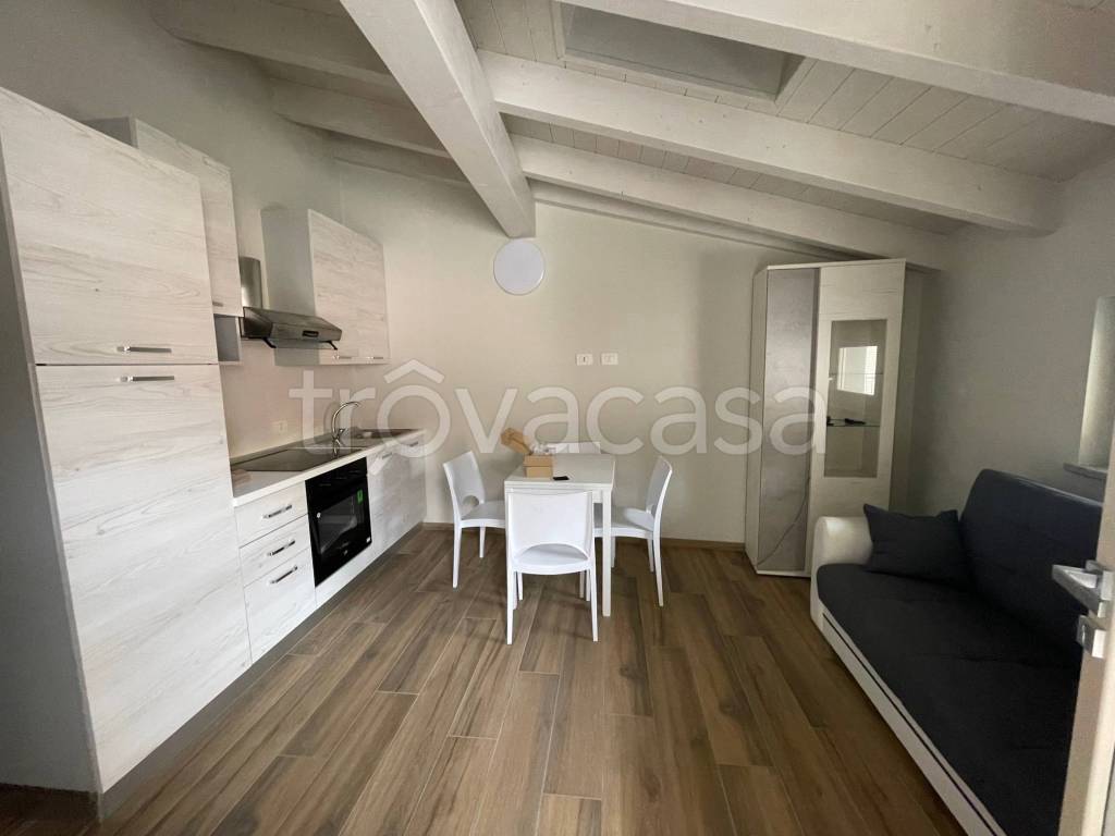 appartamento in affitto a Borgomanero in zona Vergano