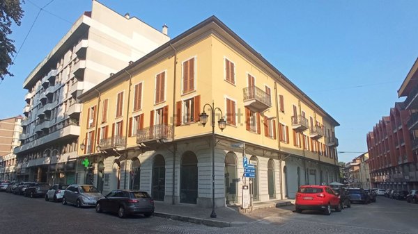 negozio in affitto a Borgomanero in zona Vergano