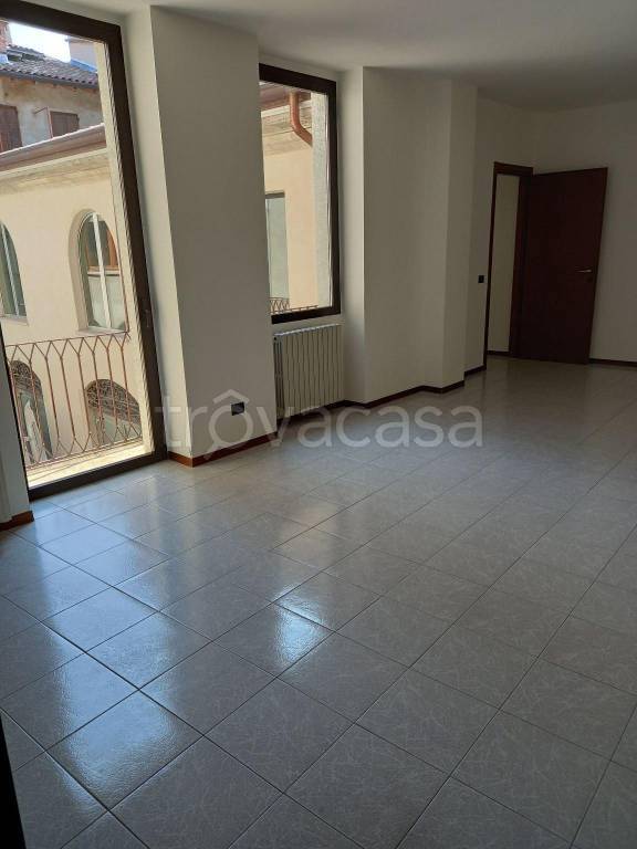 appartamento in affitto a Borgomanero in zona Vergano