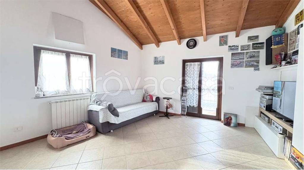 appartamento in affitto a Cameri