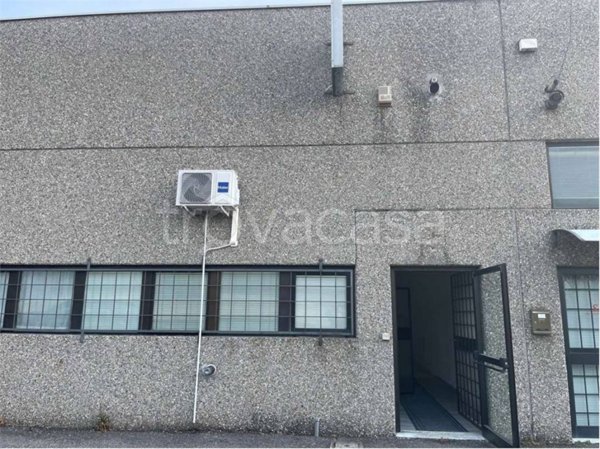 ufficio in affitto a Castelletto sopra Ticino